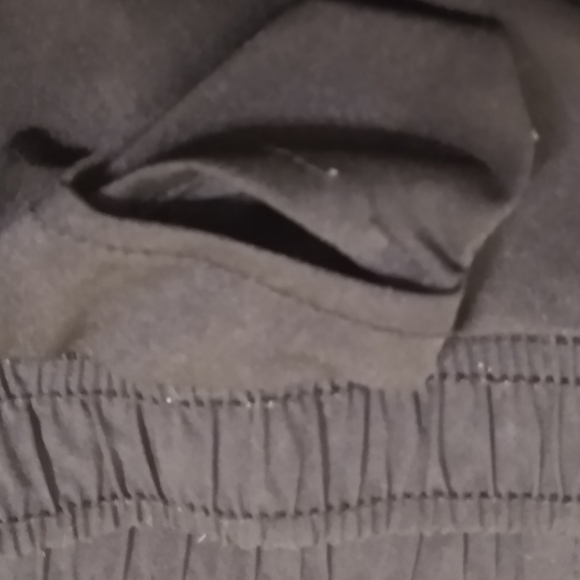 Old Navy active shorts - Picture 4 of 7